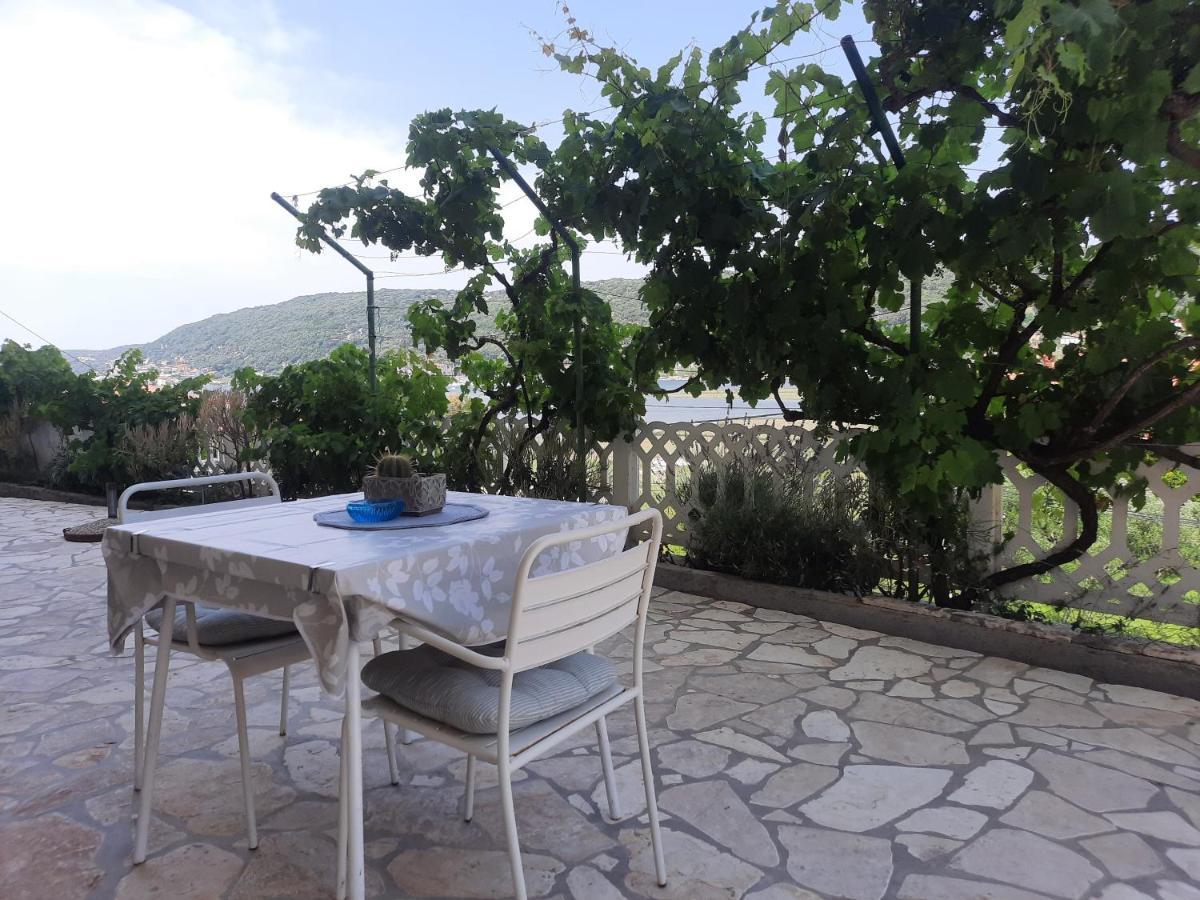 Marovito Apartment Supetarska Draga Exterior photo